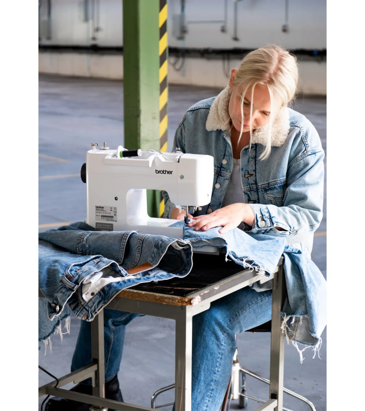 Brother - HF37 - Mechanical Sewing Machine / Symaskine
